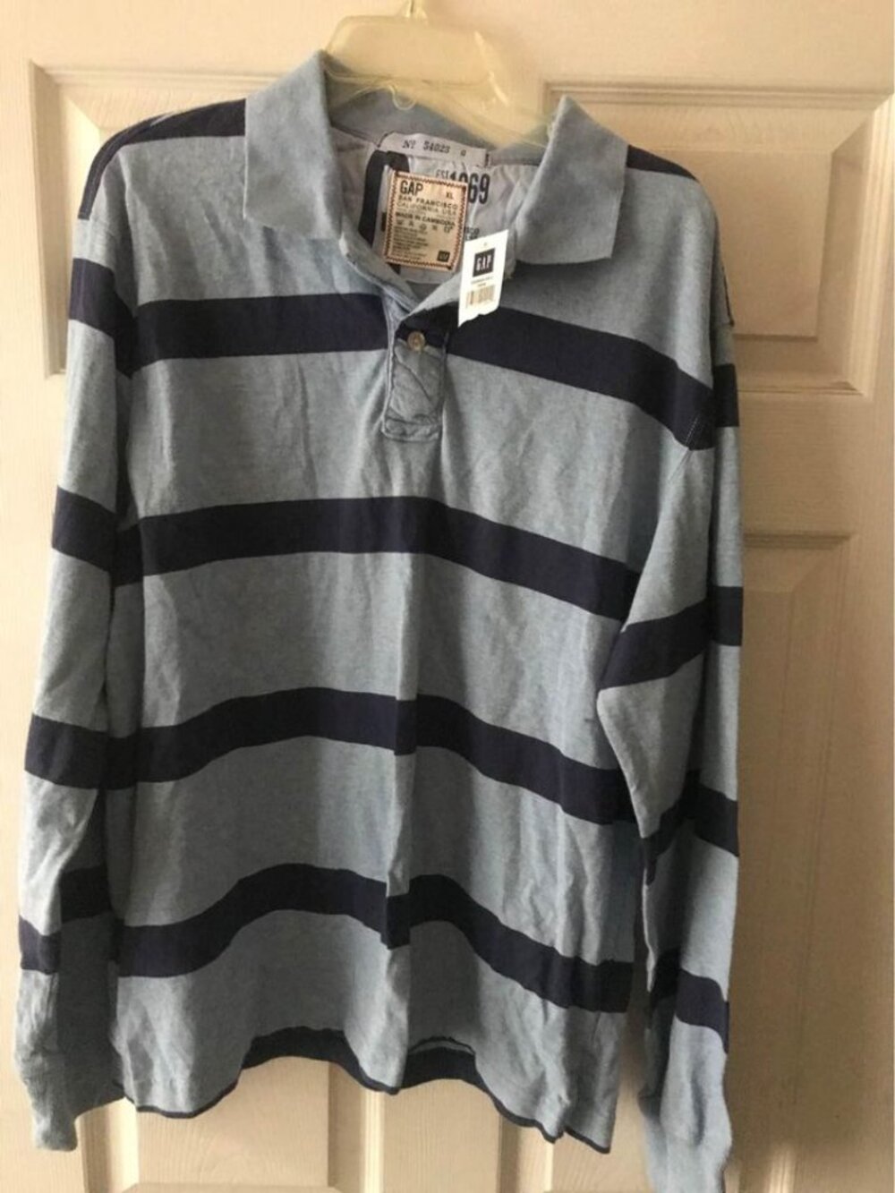 brand new gap shirt xl